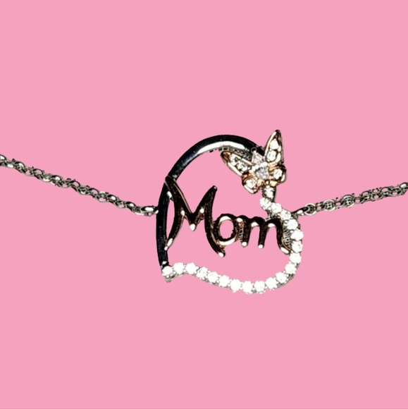 MOM adjustable bracelet w butterfly 🦋 - Picture 1 of 3